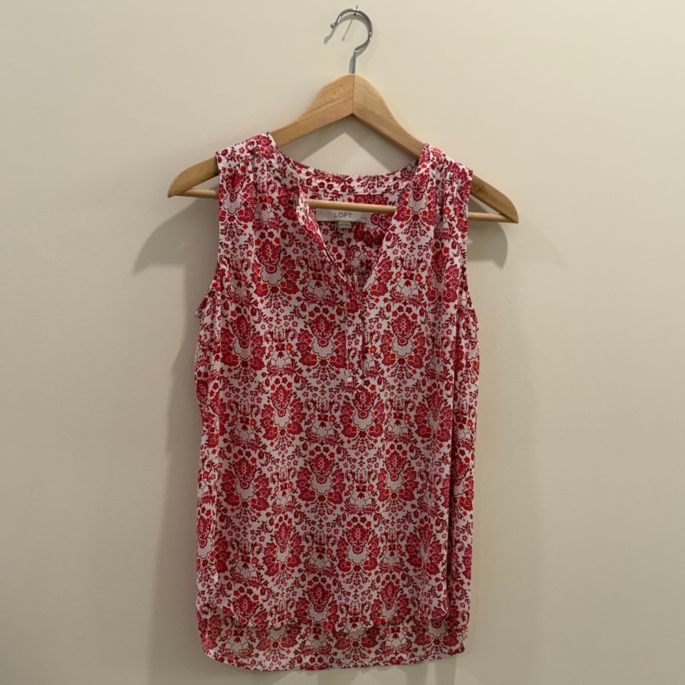 LOFT Red and White Paisley Print Sleeveless V-Neck Shell Top
